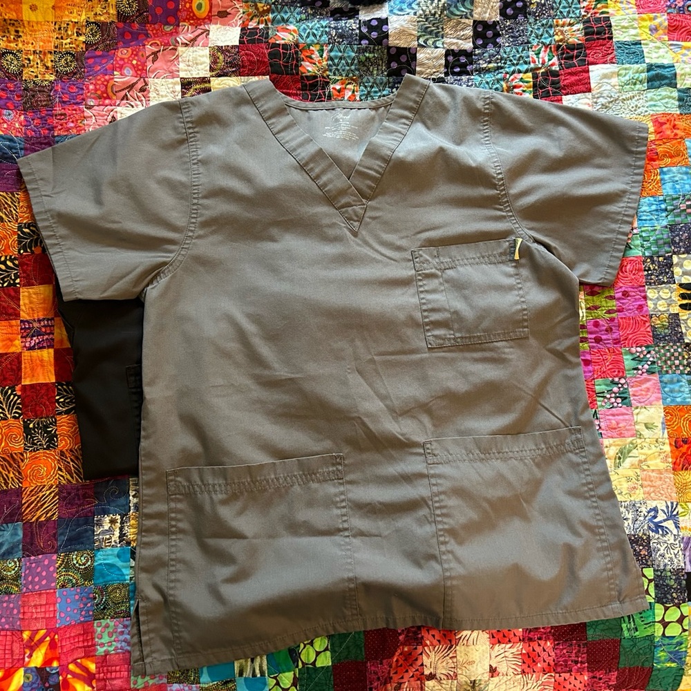 Tafford’s scrub tops (5) (will separate)